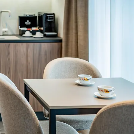 Novita Free Underground Parking 4* סופיה