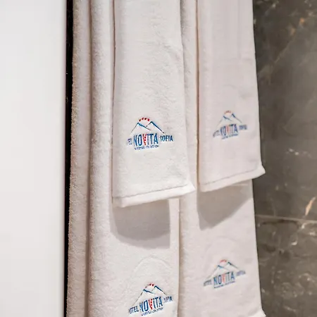 Отель Novita Free Underground Parking