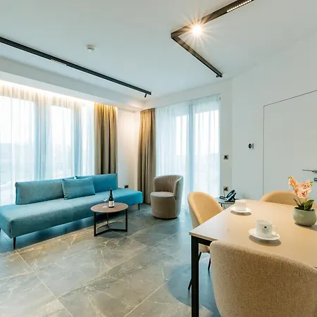 فندق Novita Free Underground Parking 4*