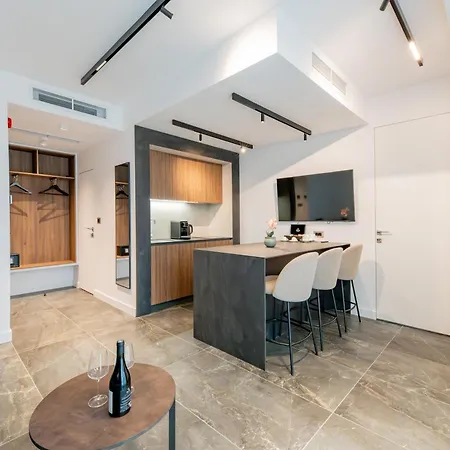 Novita Free Underground Parking 4*