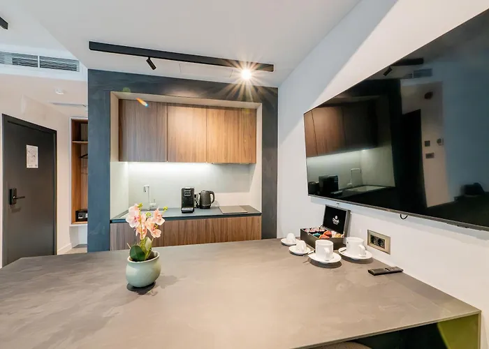 Novita Free Underground Parking Hotel