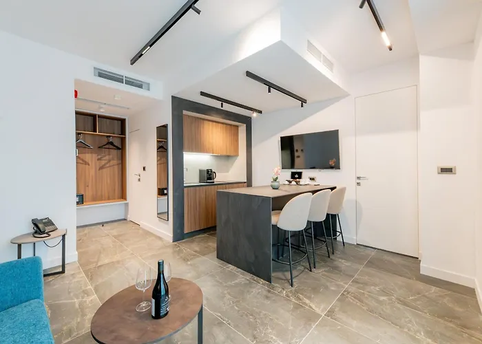 Novita Free Underground Parking 4*