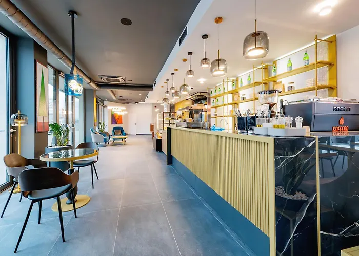 Hotel Novita Free Underground Parking 4*