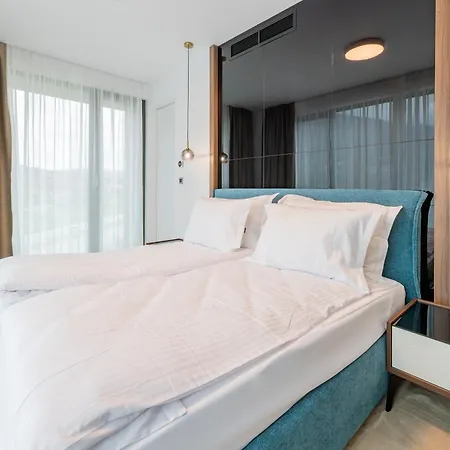 Novita Free Underground Parking Hotel