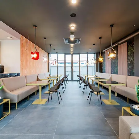 Novita Free Underground Parking Hotel